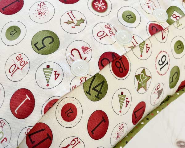 CT Make & Take Christmas Pillow Button Back